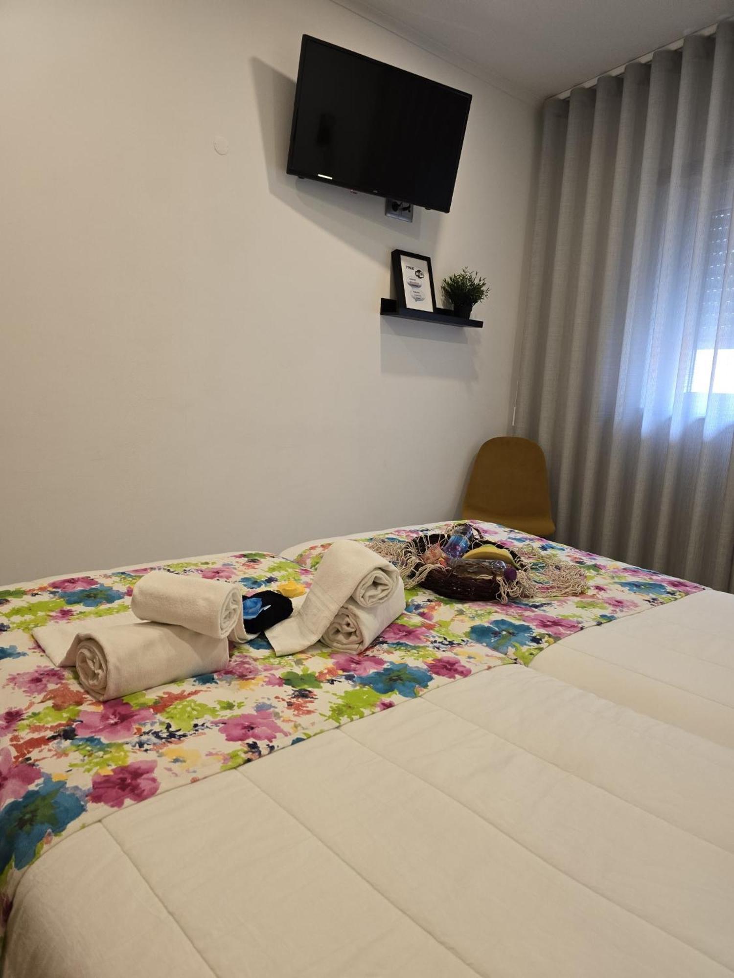 Lc'S Guesthouse Лагуш Екстер'єр фото